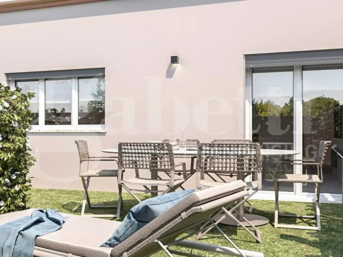 Appartamento trilocale in vendita in Via Vincenzo Malvasia, Bologna