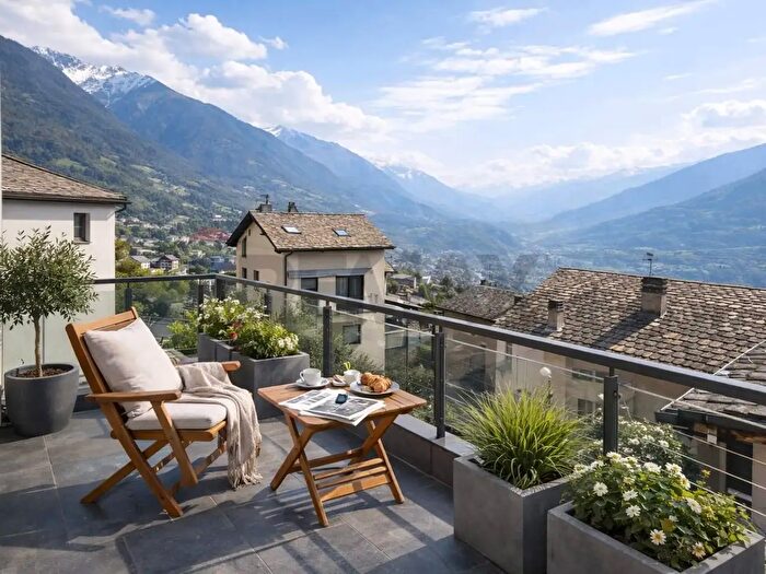 Appartamento trilocale in vendita in Via Discesa al Pozzo, Sondrio