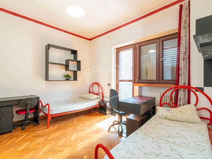 Appartamento quadrilocale in affitto in Corso Giulio Cesare, Torino