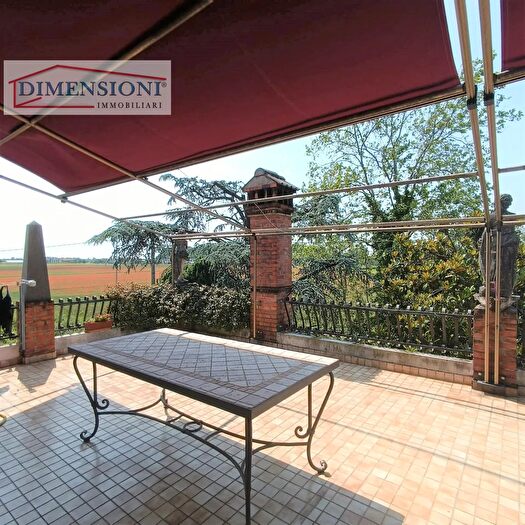 Casa con 9 locali in vendita in Via Goffredo Mameli, Albignasego