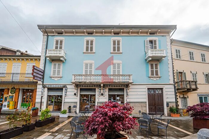 Appartamento trilocale in vendita in Vicolo della Marina, Berceto