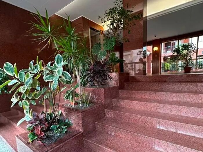 Appartamento trilocale in affitto in Via San Luca, Milano