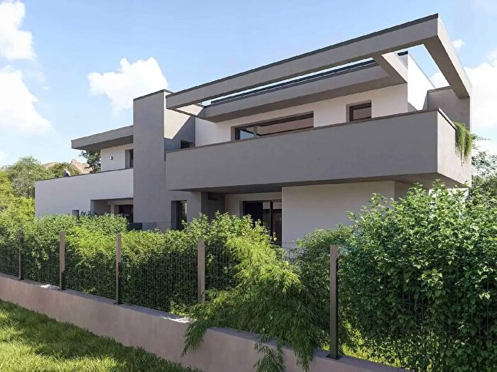 Appartamento con 6 locali in vendita in Via Dina, Conegliano