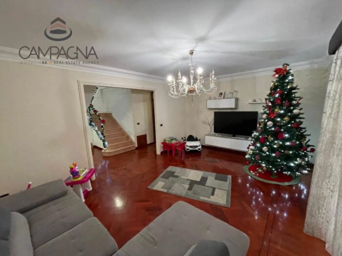 Appartamento con 8 locali in vendita in Canicatti