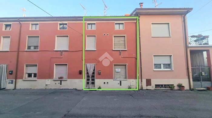 Casa trilocale in vendita in Via Silvio Pellico, Acquafredda