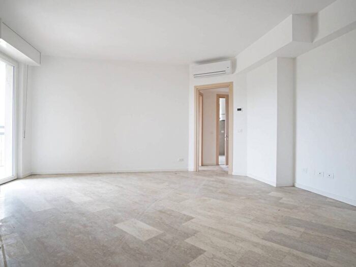 Appartamento quadrilocale in affitto in Via Giovanni Pascoli, Montello