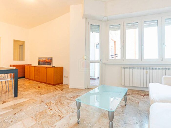 Appartamento trilocale in affitto in Via Camillo Benso di Cavour, Centro, Vimercate