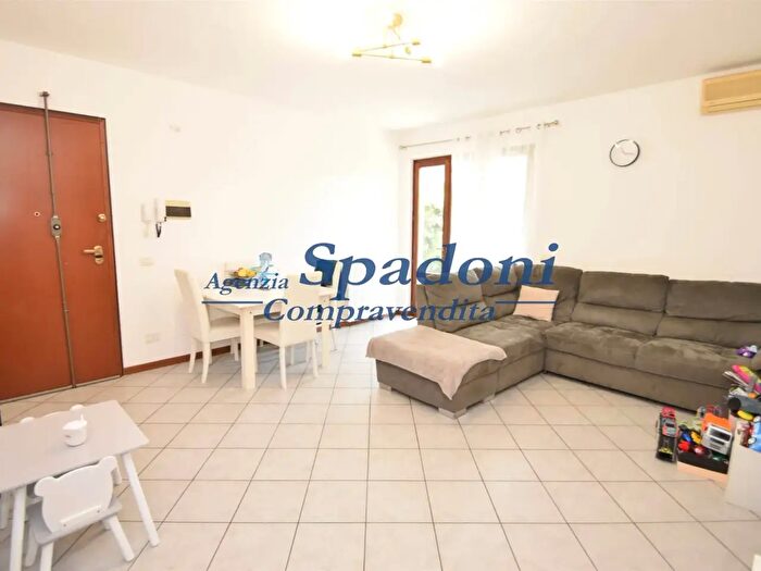 Appartamento con 6 locali in vendita in Montecatini Terme