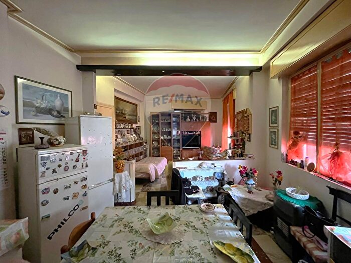 Appartamento con 8 locali in vendita in Corso Vittorio Veneto, Ragusa