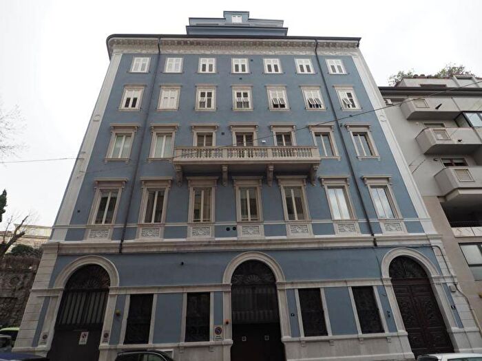 Appartamento bilocale in affitto in Città Vecchia, Trieste