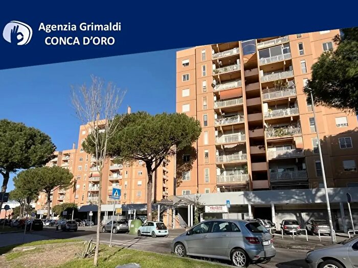 Appartamento bilocale in vendita in Via di Grotta di Gregna, Roma