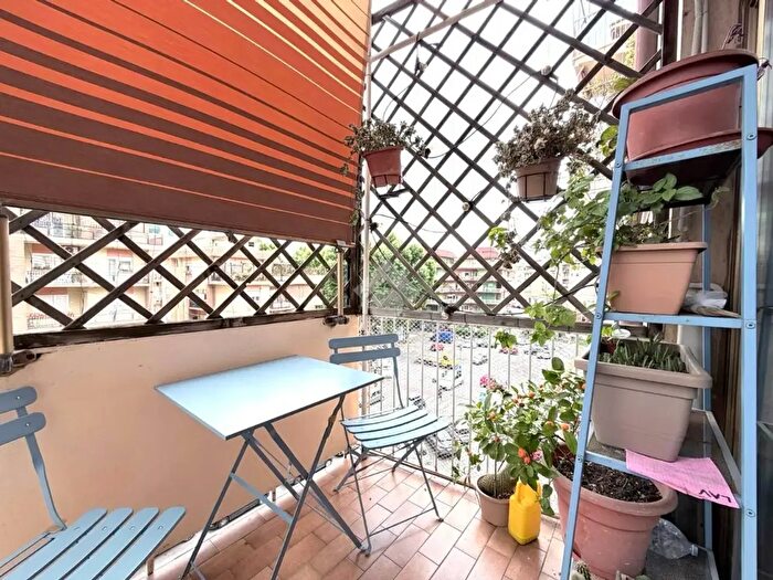 Appartamento trilocale in vendita in Via Ventotene, Roma