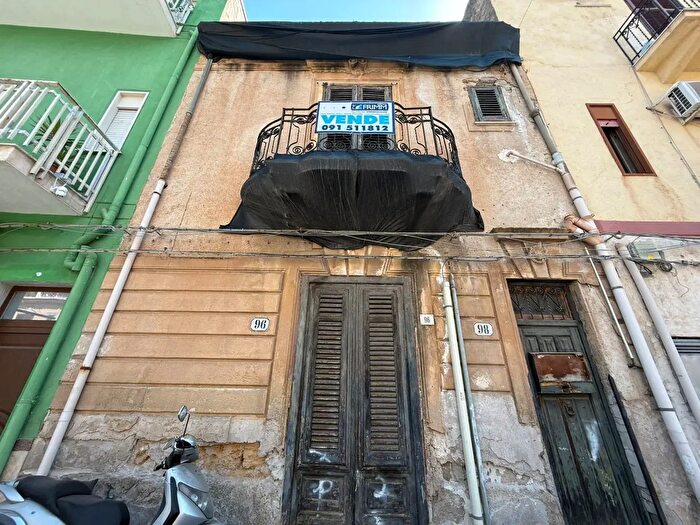 Appartamento quadrilocale in vendita in Palermo