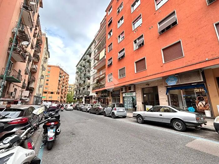 Appartamento trilocale in vendita in Via Santa Maria della Libera, Napoli
