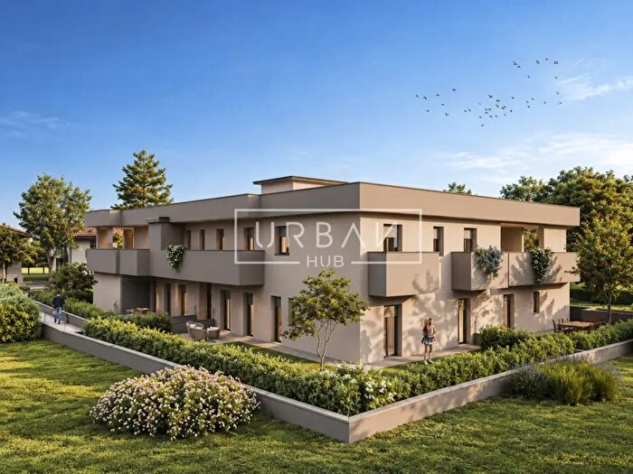 Appartamento con 5 locali in vendita in Via Brando Brandi, Forli'