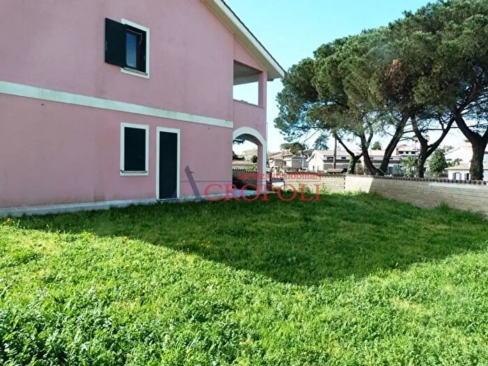 Appartamento bilocale in vendita in Via Beethoven, Anguillara Sabazia
