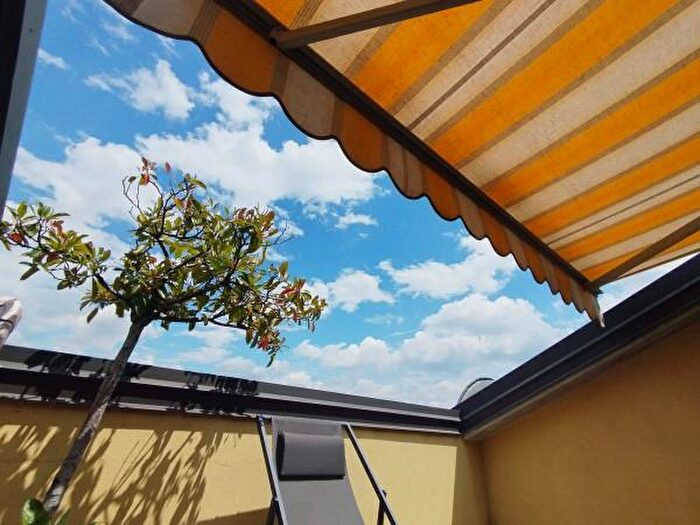 Appartamento con 5 locali in vendita in Legnano