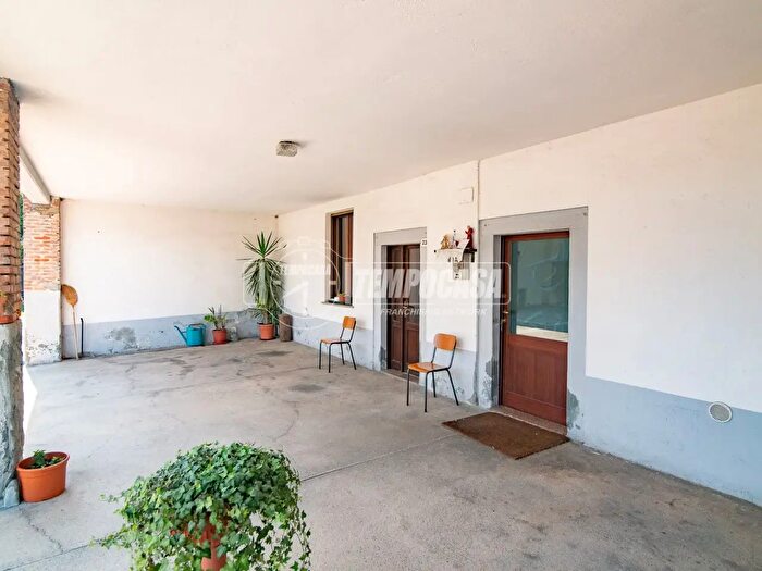 Appartamento trilocale in vendita in Via San Zeno, Treviglio