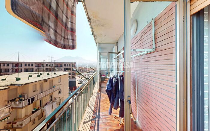 Appartamento trilocale in vendita in Via Giotto, Casoria