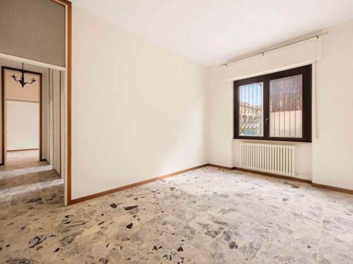 Appartamento trilocale in vendita in Sovico