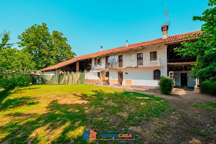 Casa con 5 locali in vendita in Via Monsola, Villafalletto