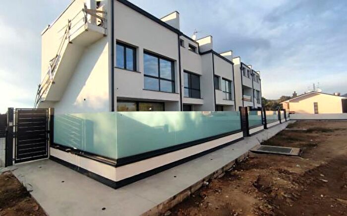 Appartamento quadrilocale in vendita in Via Addolorata, Carugo