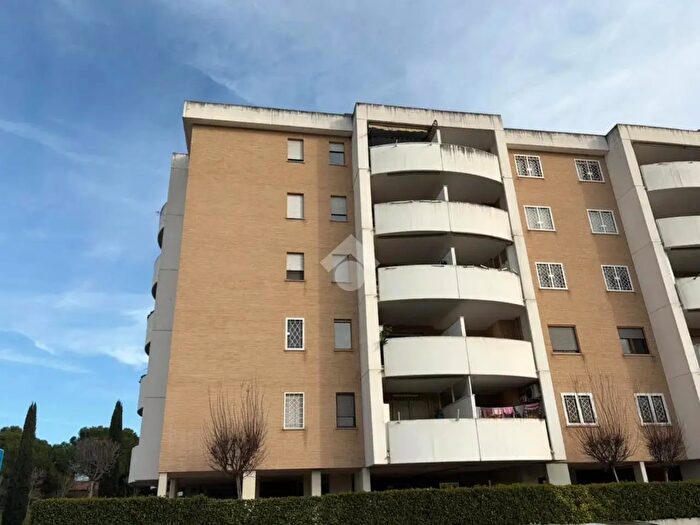 Appartamento bilocale in vendita in Via Luciano Conti, Roma