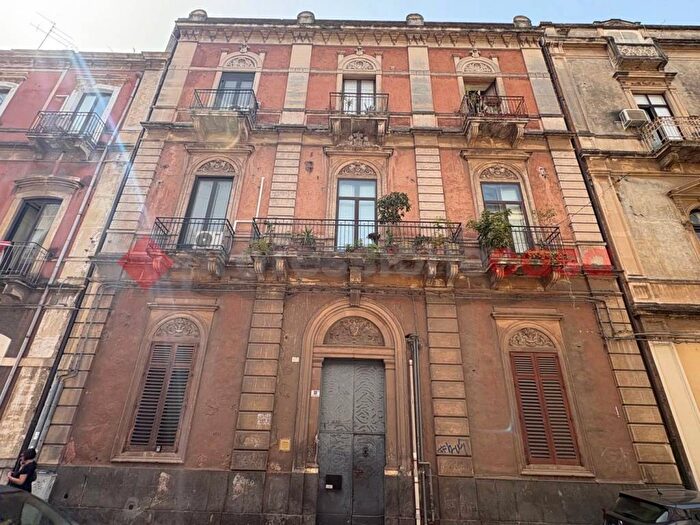 Appartamento quadrilocale in affitto in via papale, Borgo, Catania