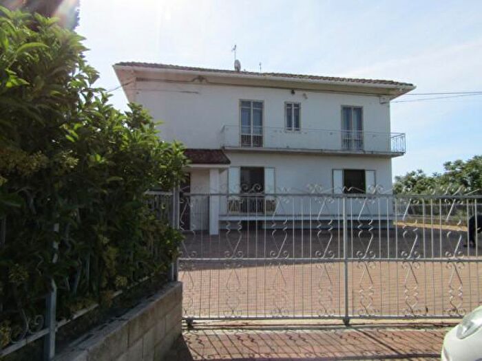 Casa con 6 locali in vendita in Via Giovanni Falcone, Monsano