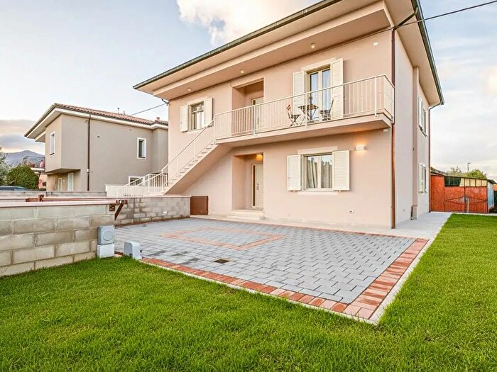 Appartamento quadrilocale in vendita in a delle Fosse, Bientina