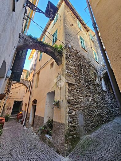 Appartamento con 5 locali in vendita in Via Quinto Marzio, Badalucco