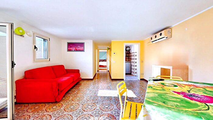 Appartamento bilocale in vendita in Via Ronchi, Milano