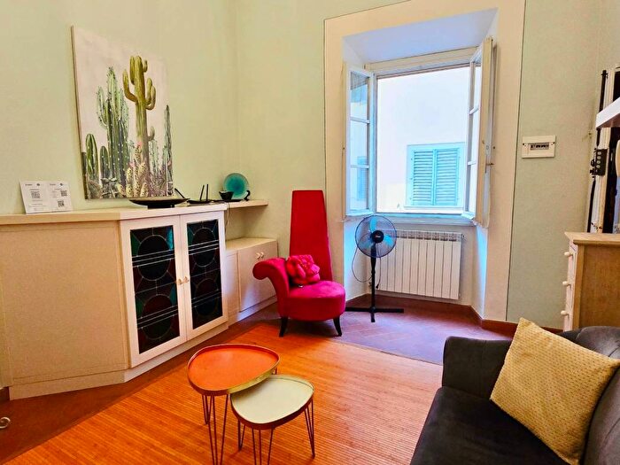 Appartamento con 5 locali in affitto in Via San Cristofano, Santa Croce, Firenze