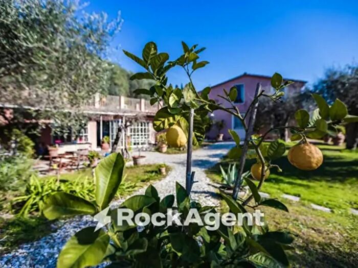 Casa con 6 locali in vendita in Via della Colombaia, Massarosa
