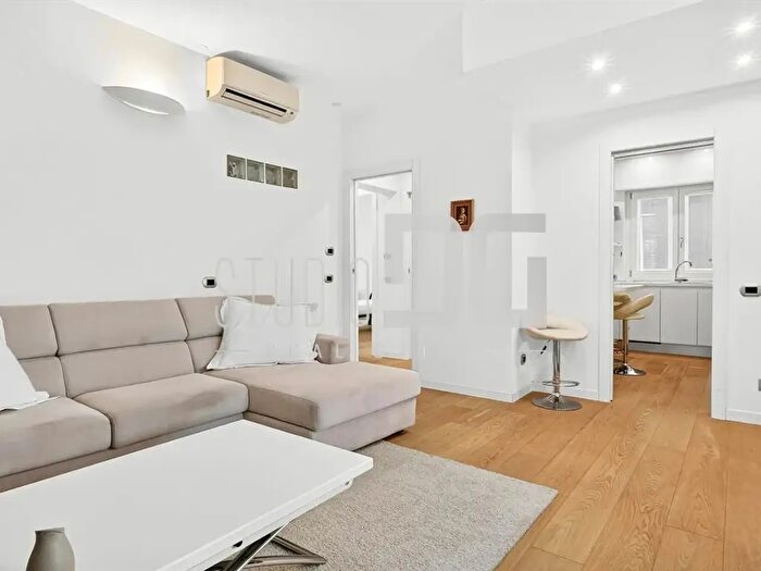 Appartamento trilocale in vendita in Via Bergamo, Cesano Maderno