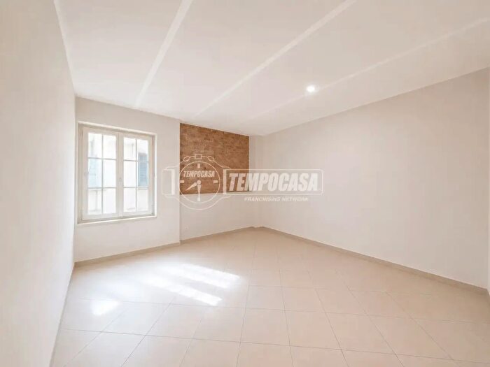 Appartamento quadrilocale in vendita in Via Lauro Rossi, Torino
