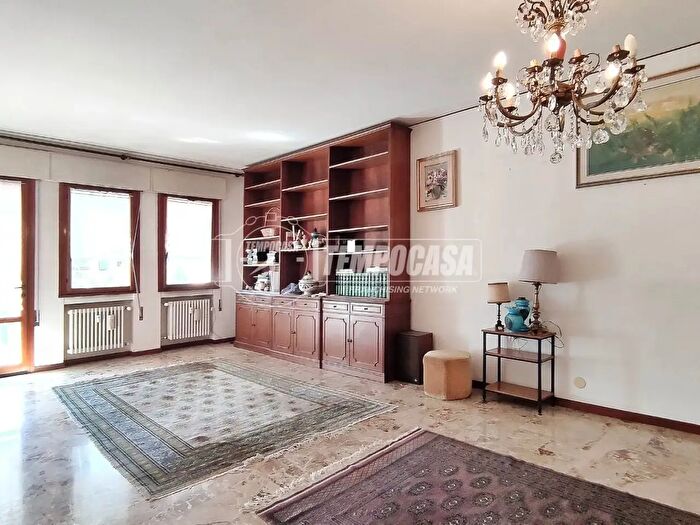 Appartamento quadrilocale in vendita in Padova