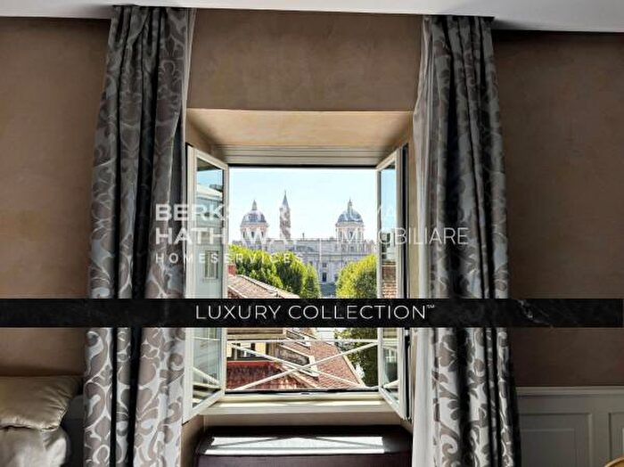 Appartamento con 6 locali in vendita in Via Agostino Depretis, Roma