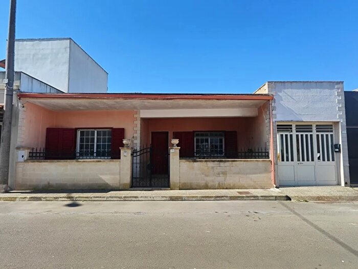 Casa con 6 locali in vendita in Edificio Pretura Sacro Cuore, Ugento