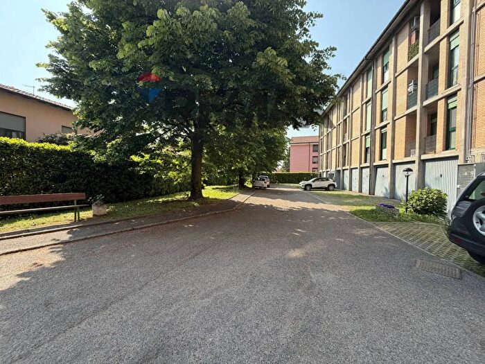 Appartamento trilocale in vendita in Via Pascoli, Arcisate