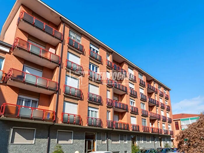 Appartamento trilocale in vendita in Via Roma a, San Mauro Torinese