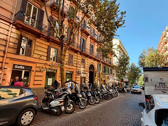 Appartamento bilocale in affitto in Via Alessandro Scarlatti, Vomero, Napoli