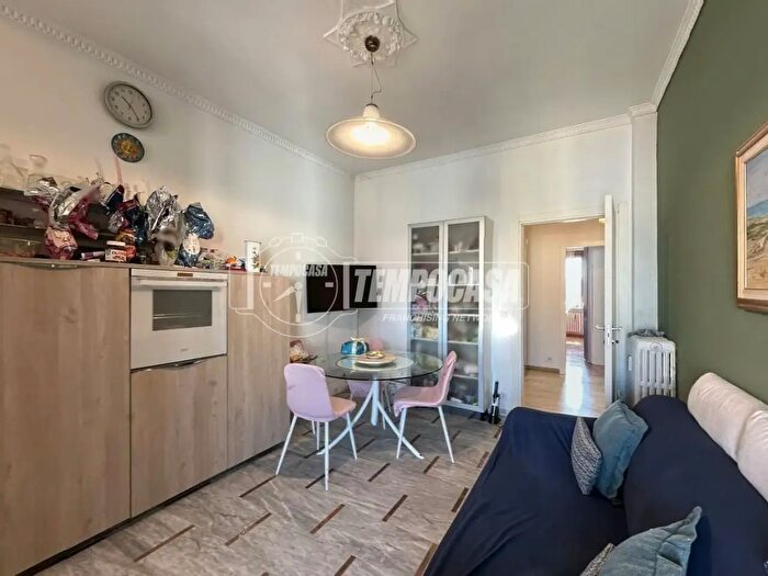 Appartamento trilocale in vendita in Corso Potenza B, Torino
