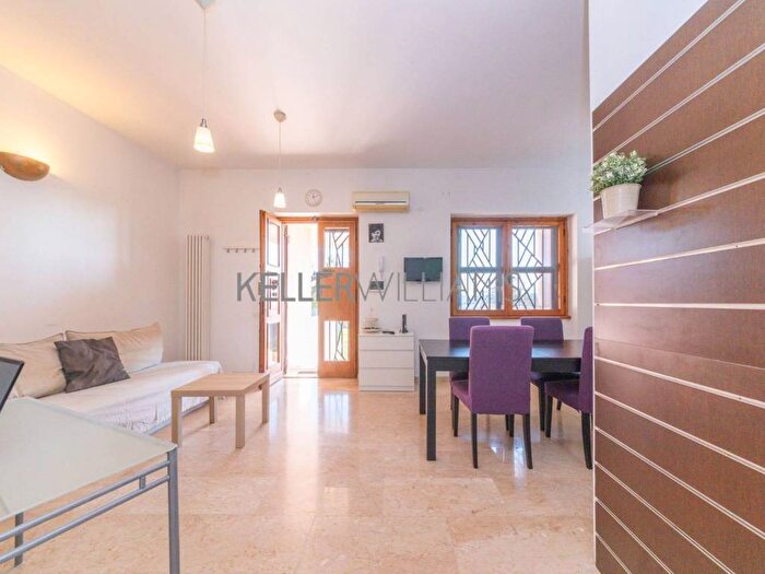 Casa trilocale in affitto in Via Gian Pietro Talamini, Trigoria, Roma