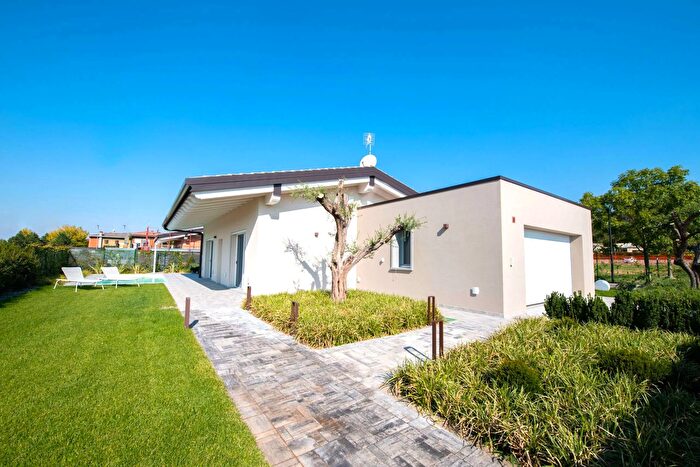 Casa con 6 locali in vendita in Sp, Padenghe Sul Garda