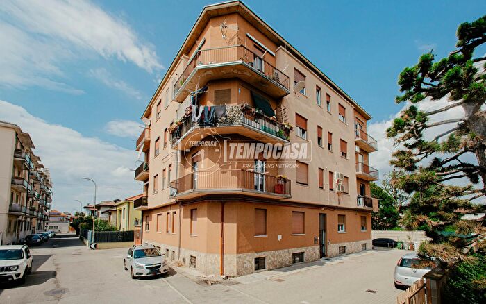 Appartamento bilocale in vendita in Via Tommaso Grossi, Vigevano