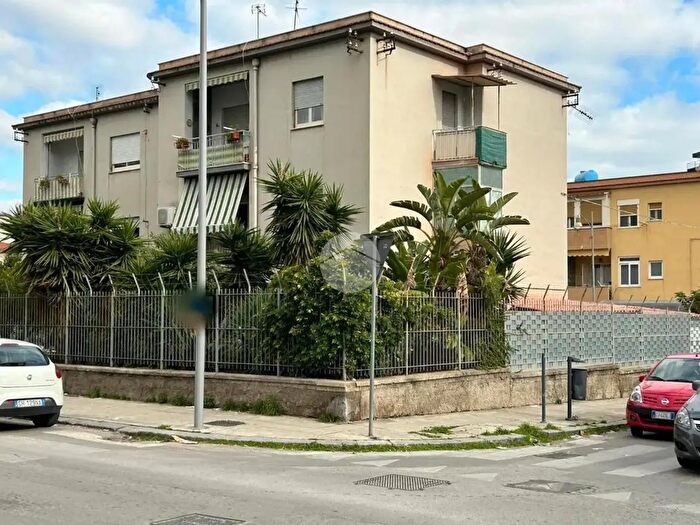Appartamento quadrilocale in vendita in Via Nazario Sauro, Palermo