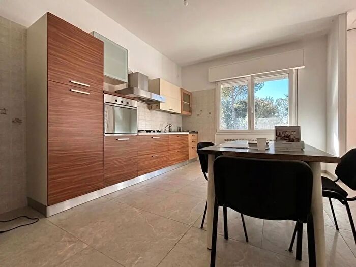 Appartamento con 5 locali in vendita in Via Canova Snc, Villanova Del Ghebbo