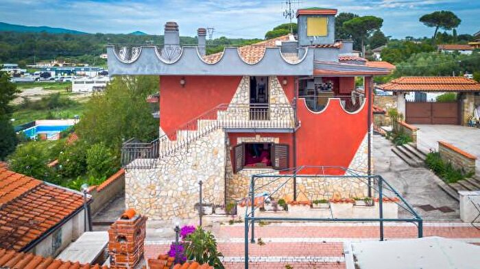 Appartamento trilocale in vendita in Via Colle Pastora, Artena