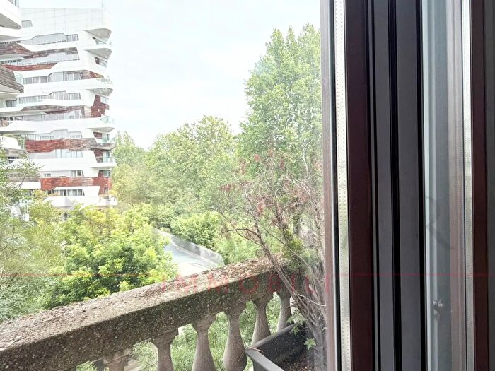 Appartamento trilocale in affitto in Viale Cassiodoro, Milano